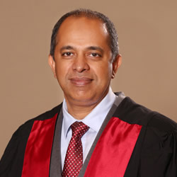 Dr.Rizny Cassim
